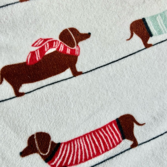 Dachshund Dog Throw Blanket - Picture 2 of 5